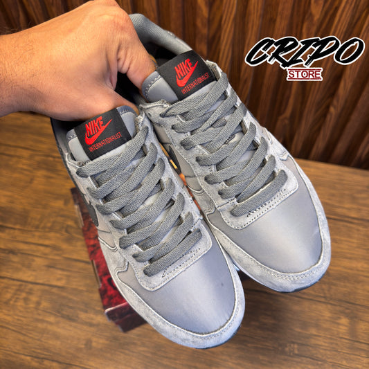 INTERNATIONALIST SMOKE GRAY