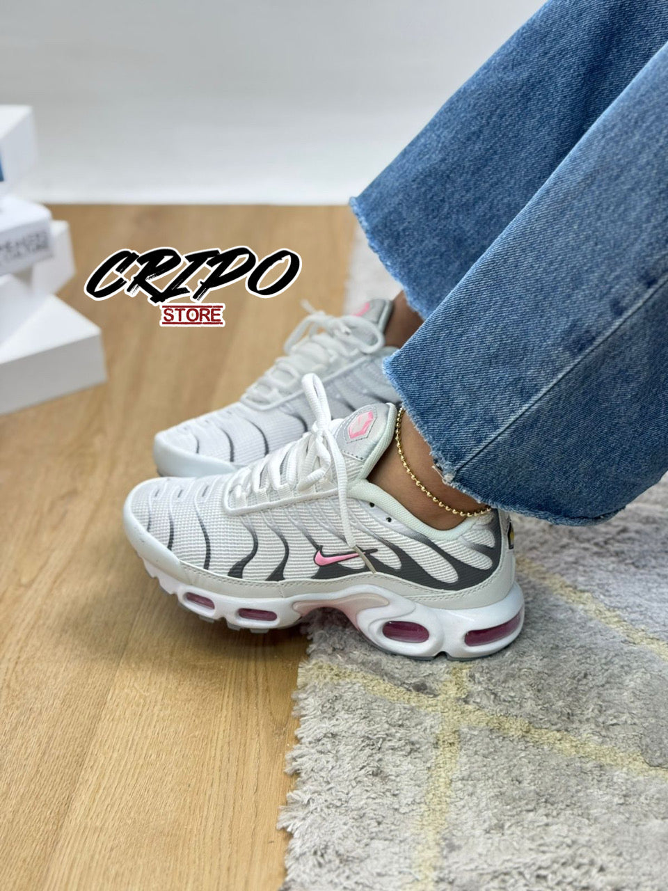 TN PINK GRAY COLOR