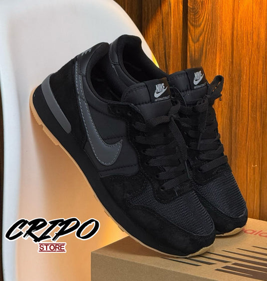 INTERNATIONALIST CARBON EDITION