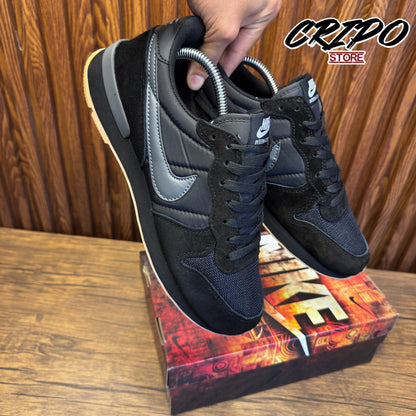 INTERNATIONALIST CARBON EDITION