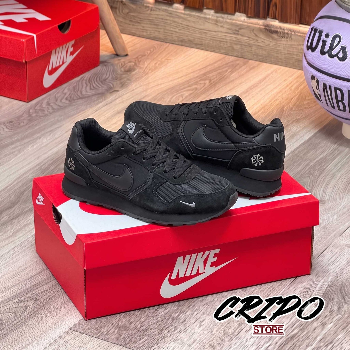 INTERNATIONALIST II PHANTOM NOIR